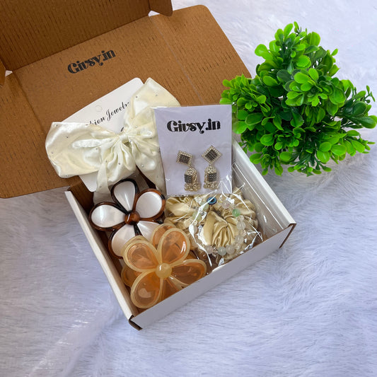 Combo of 6 Pieces Gift Hamper for Women & Girls – Perfect for Birthday, Anniversary, Festive & Special Occasion Gifting (GSY0010)