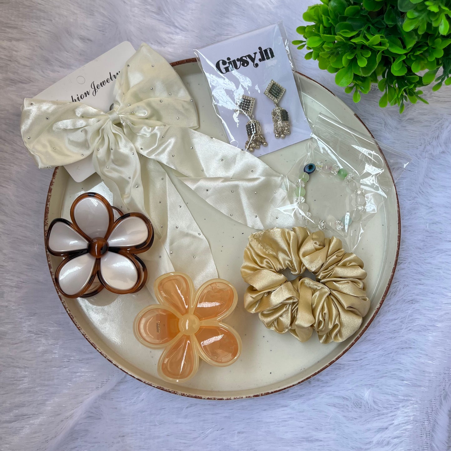 Combo of 6 Pieces Gift Hamper for Women & Girls – Perfect for Birthday, Anniversary, Festive & Special Occasion Gifting (GSY0010)